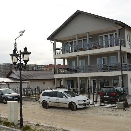 California Dreaming Hotel Navodari Bagian luar foto