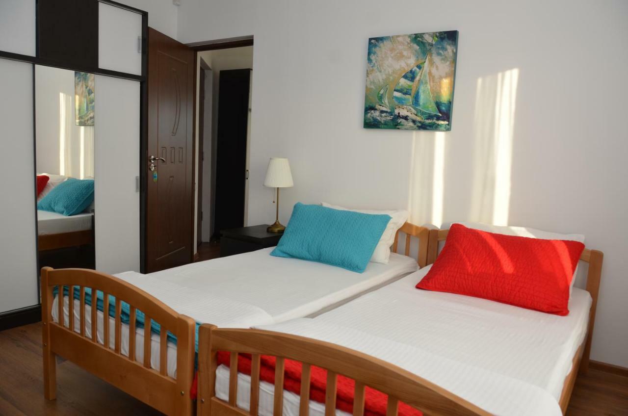 California Dreaming Hotel Navodari Bagian luar foto