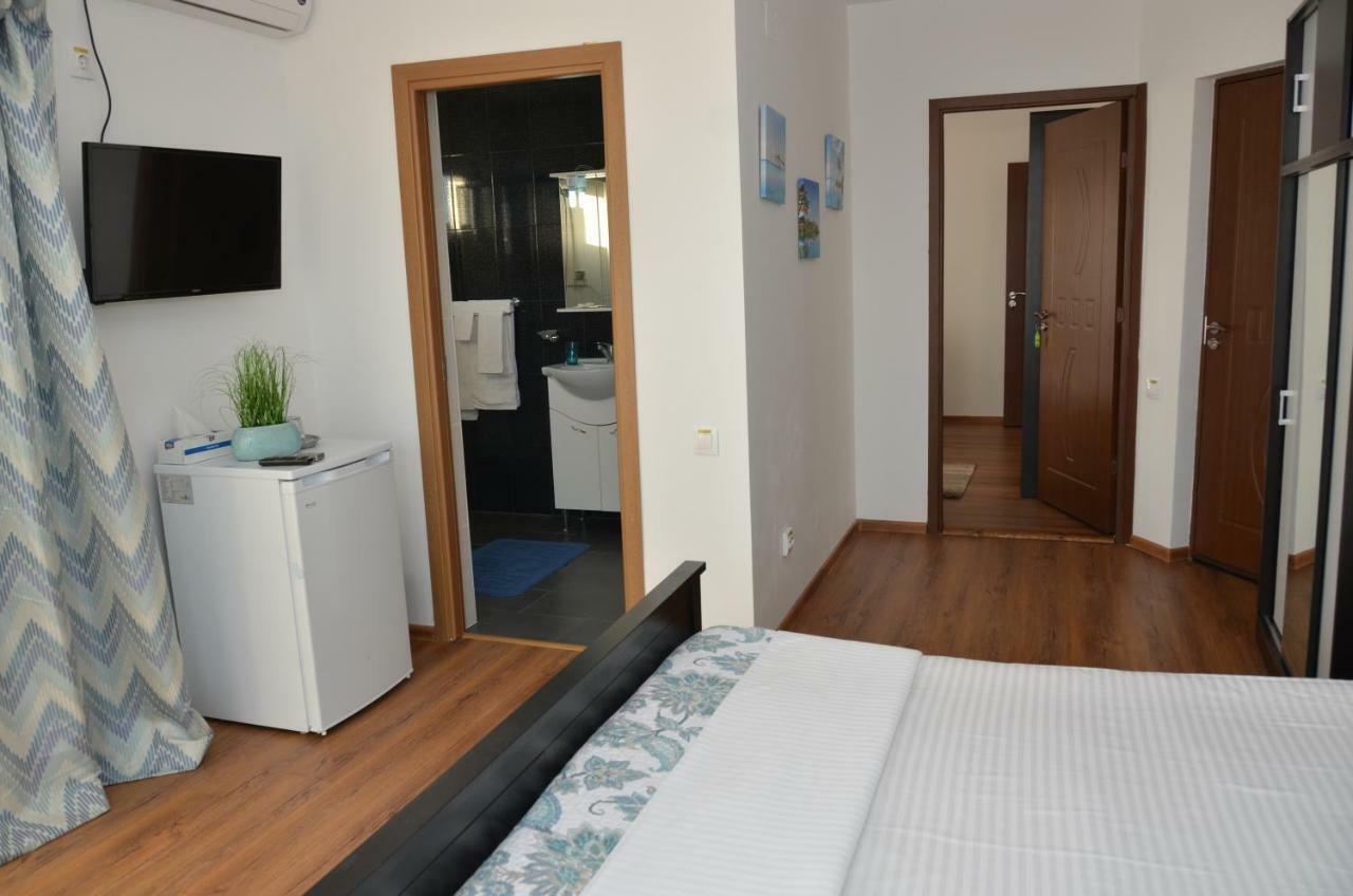 California Dreaming Hotel Navodari Bagian luar foto