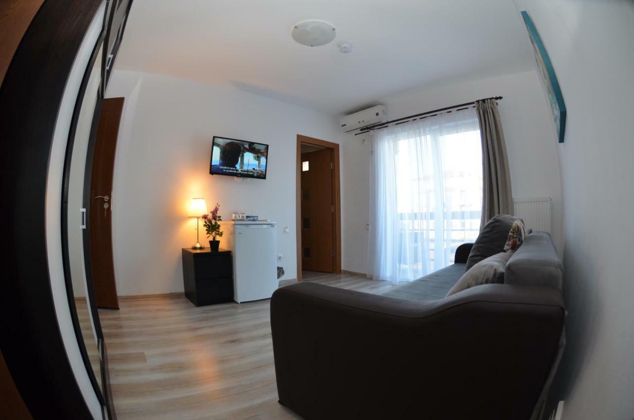 California Dreaming Hotel Navodari Bagian luar foto
