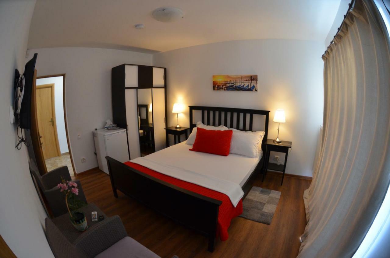 California Dreaming Hotel Navodari Bagian luar foto